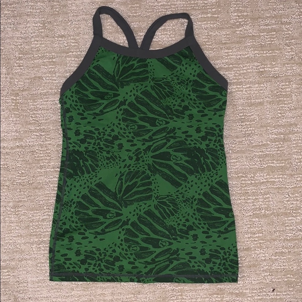 Lululemon workout top